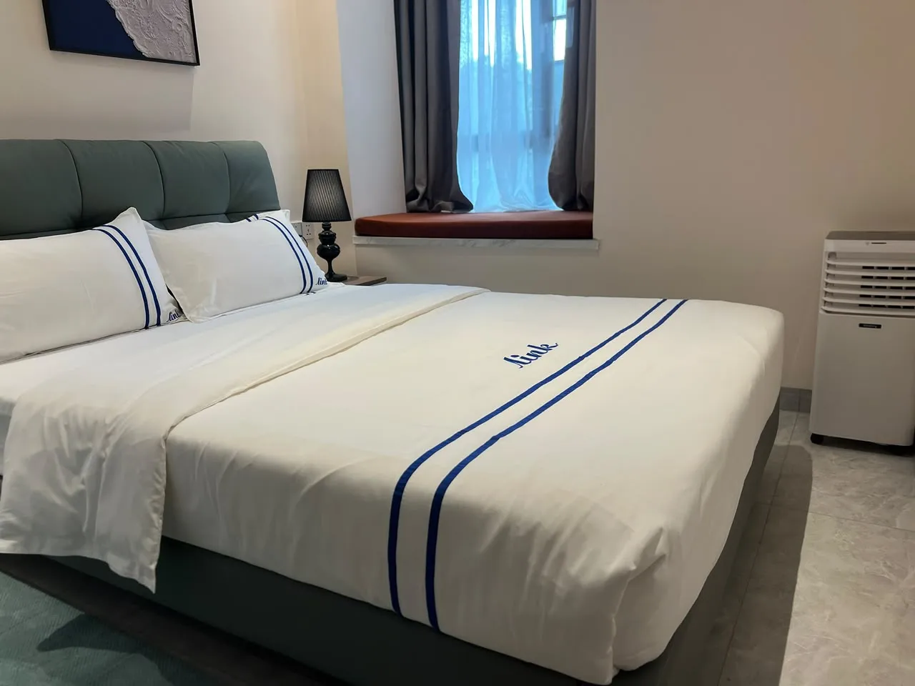A restful bedroom